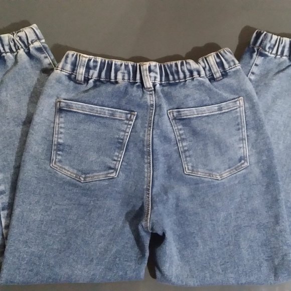 EightyTwo Mom Jeans - Picture 3 of 4